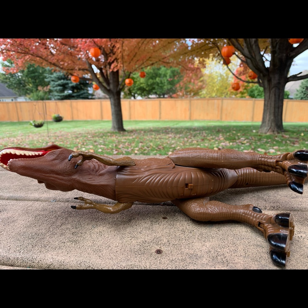 Realistic Tyrannosaurus Rex Roaring Twisting Moving  With Flashing Red Eyes 21" - Picture 11 of 12